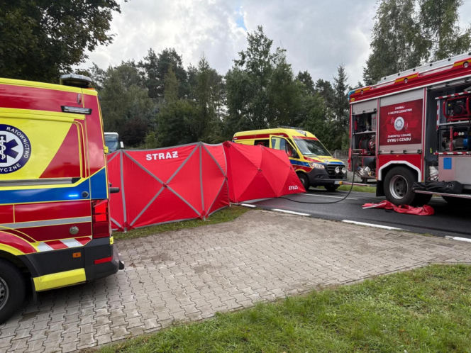 Wielkopolskie/ Trzy osoby zginęły w zderzeniu samochodu osobowego z autobusem