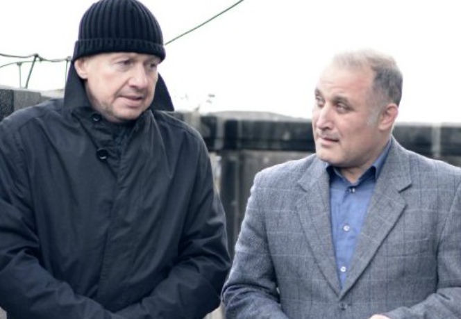 PARADOKS. Marek Kaszowski (Bogusław Linda), Naczelnik (Przemysław Bluszcz)