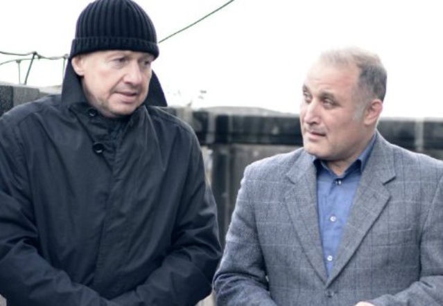 PARADOKS. Marek Kaszowski (Bogusław Linda), Naczelnik (Przemysław Bluszcz)
