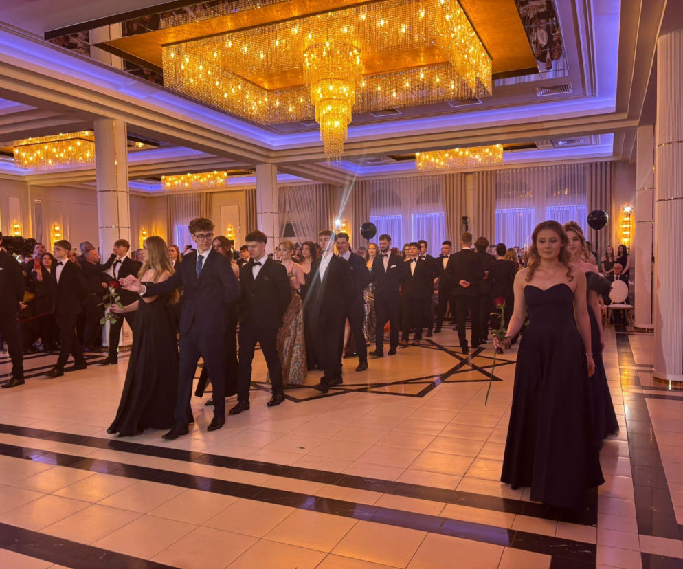 Siedlce: Uczniowie Prusa bawili się na Studniówce. Zobacz zdjęcia!