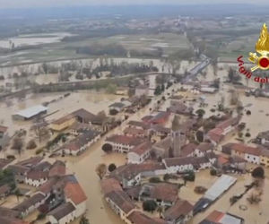 Lawina zmiażdżyła dom. 32-latek zginął, ratując kobietę