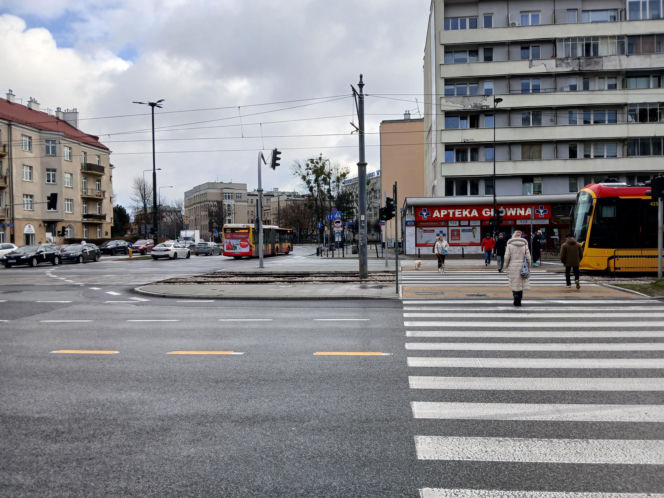 Skrzyżowanie ulic Grójeckiej, Wawelskiej i Kopińskiej w Warszawie