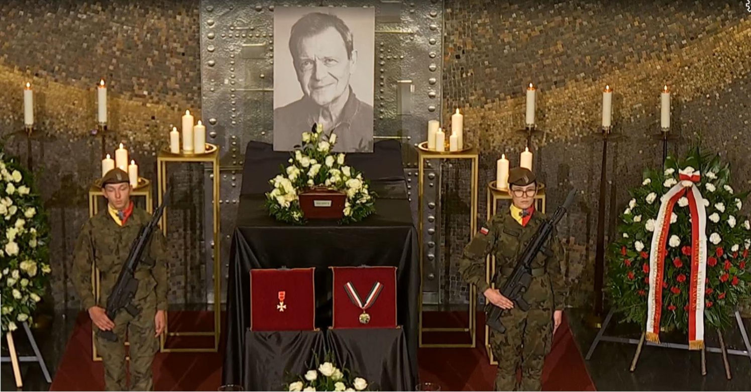 Poruszający gest Karola Nawrockiego na pogrzebie Jana Frycza