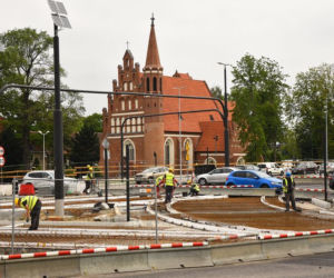 Trwa remont ulicy Kujawskiej. Drogowcy łączą tory