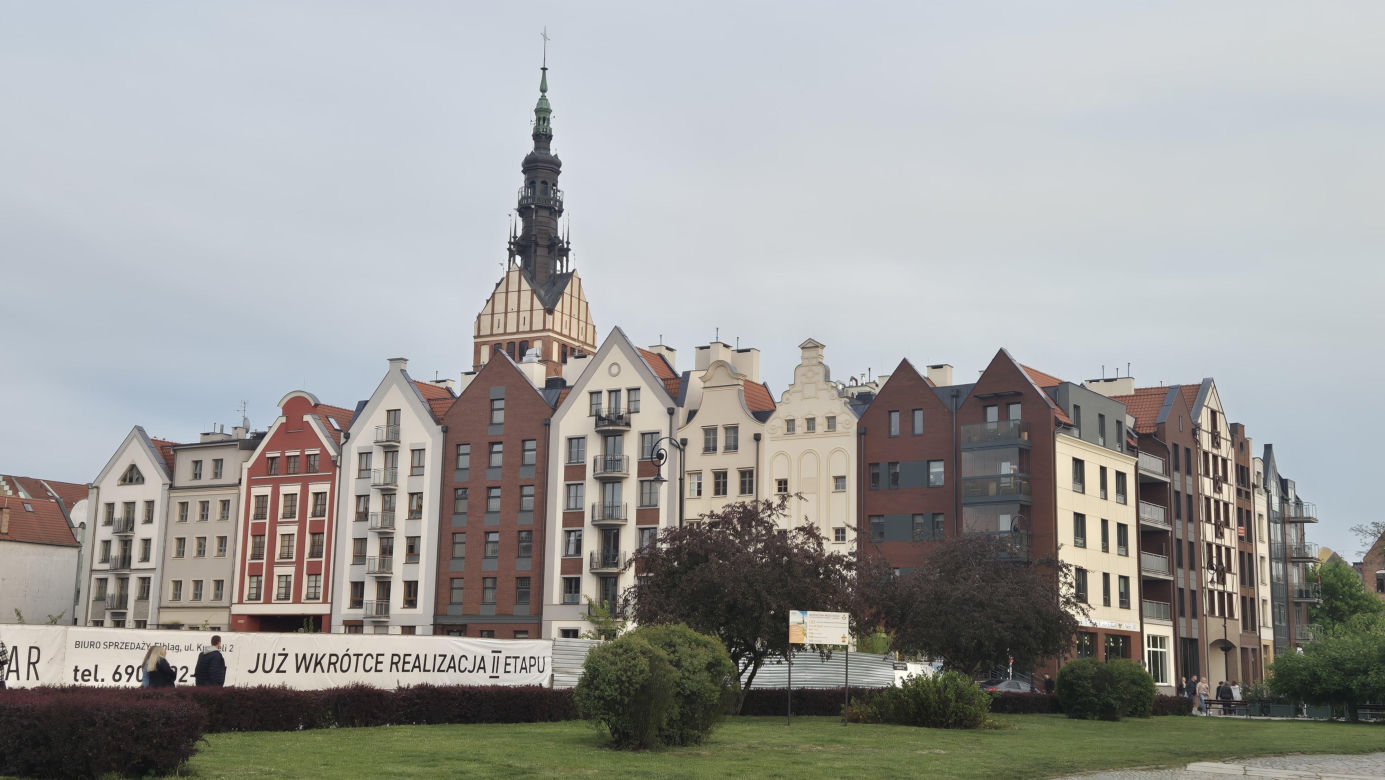 Ten pieszy szlak turystyczny ma ponad 250 km. Z Olsztyna można dojść nim aż do Torunia
