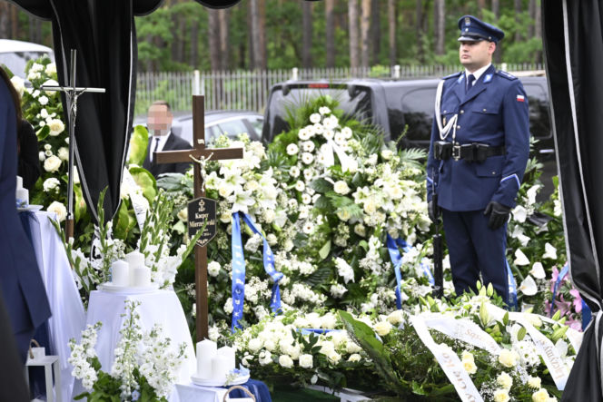 Tłumy pożegnały 23-letniego policjanta. Kacper zginął w tragicznym wypadku w Piasecznie