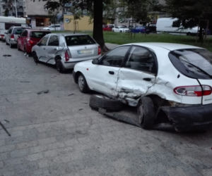 Swoim BMW rozbił osiem samochodów na Pereca!