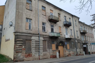 Kamienica przy Polowej 59 w Łomży odzyska dawny blask! Będą tam kolejne lokale komunalne
