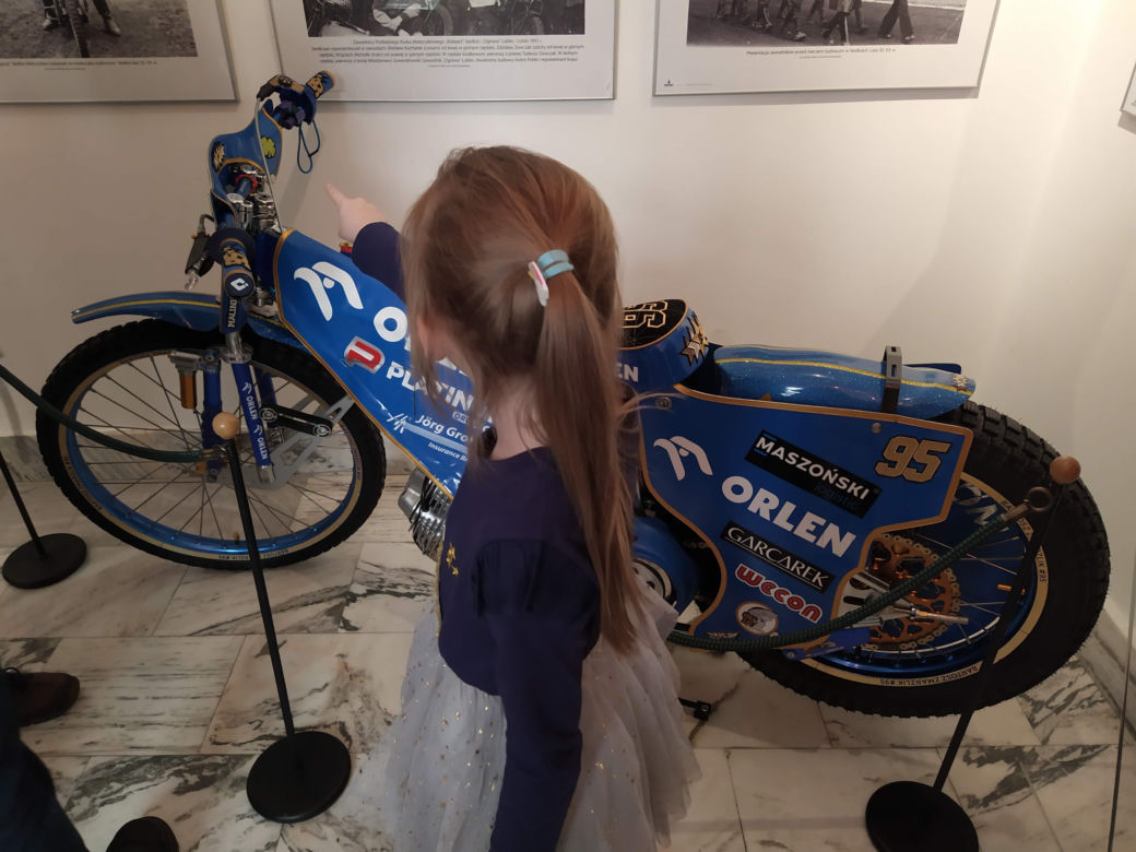 Fotorelacja z wernisażu wystawy "Historia żużla. Czarny sport w Siedlcach"