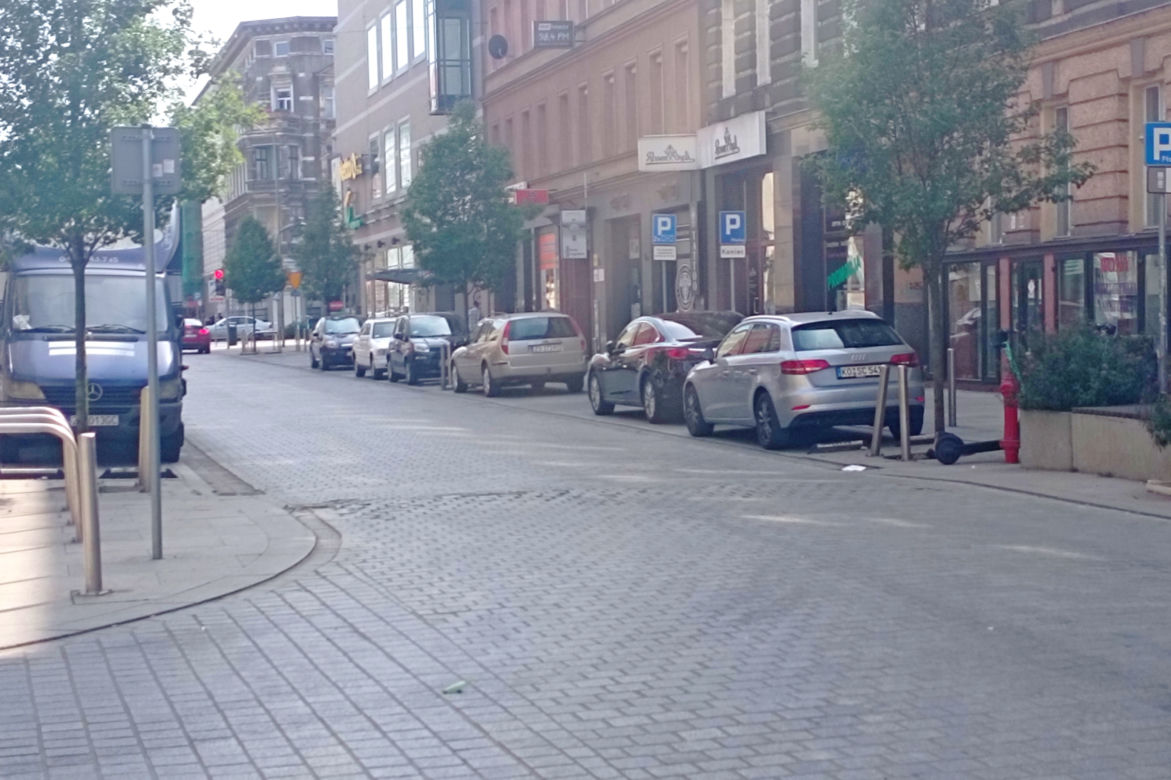 "Pływający" bruk na ul. Bogusława