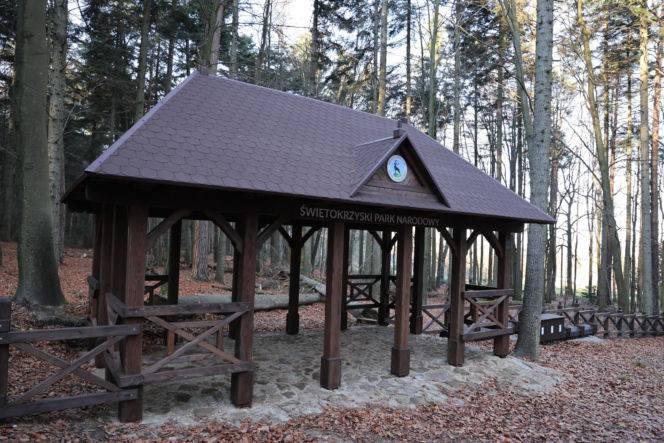 Nowa brama do królestwa Łysicy. Inwestycja w Świętej Katarzynie podnosi standardy turystyki w ŚPN