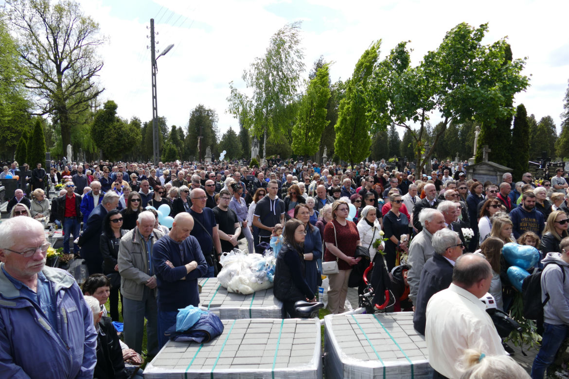 Pogrzeb Kamilka z Częstochowy na cmentarzu Kule