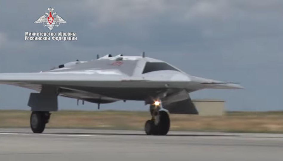 Rosja pokazała dwumiejscowego Su-57. Czy to gra o miliardy z Indiami?
