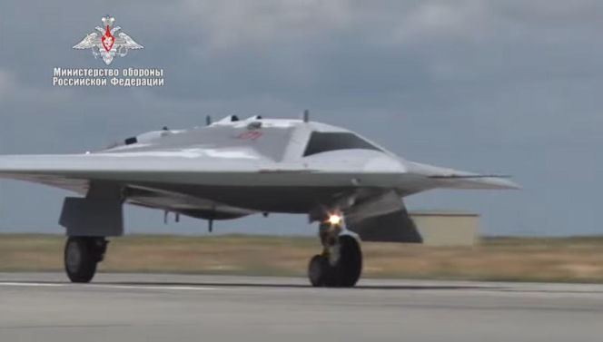 Rosja pokazała dwumiejscowego Su-57. Czy to gra o miliardy z Indiami?