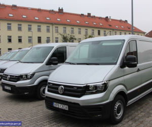 Nowe radiowozy wrocławskich policjantów