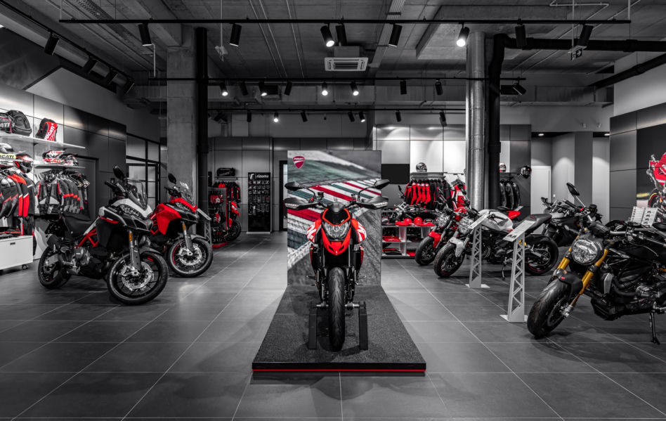 Liberty Motors w Piasecznie: największy salon motocyklowy w Europie