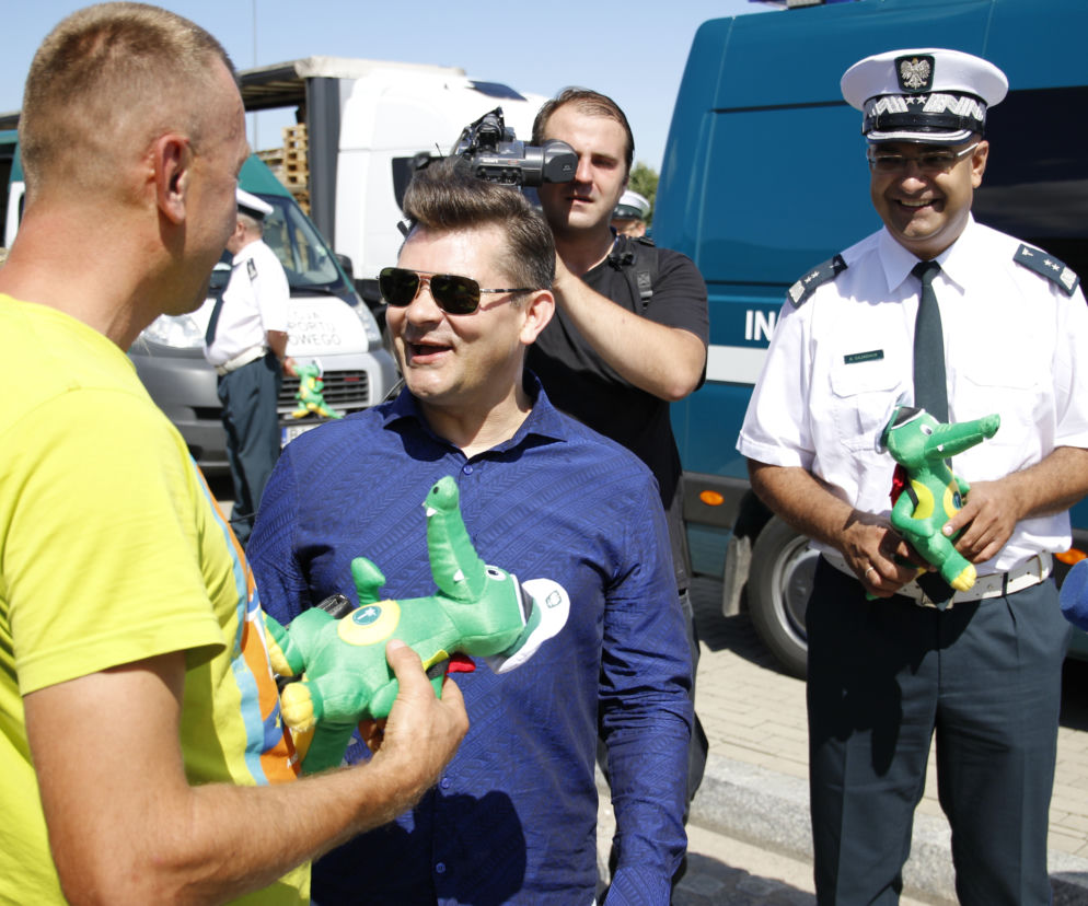 Zenon Martyniuk podczas akcji Inspekcji Transportu Drogowego