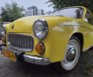 Prawdziwe motoryzacyjne perełki pod Torbydem! Bydgoskie Klasyki Nocą znów zachwyciły