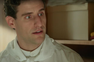 La promesa, odcinek 371: Lope wie, że nie może dłużej ukrywać swoich uczuć, ale boi się reakcji Very