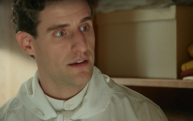 La promesa, odcinek 371: Lope wie, że nie może dłużej ukrywać swoich uczuć, ale boi się reakcji Very