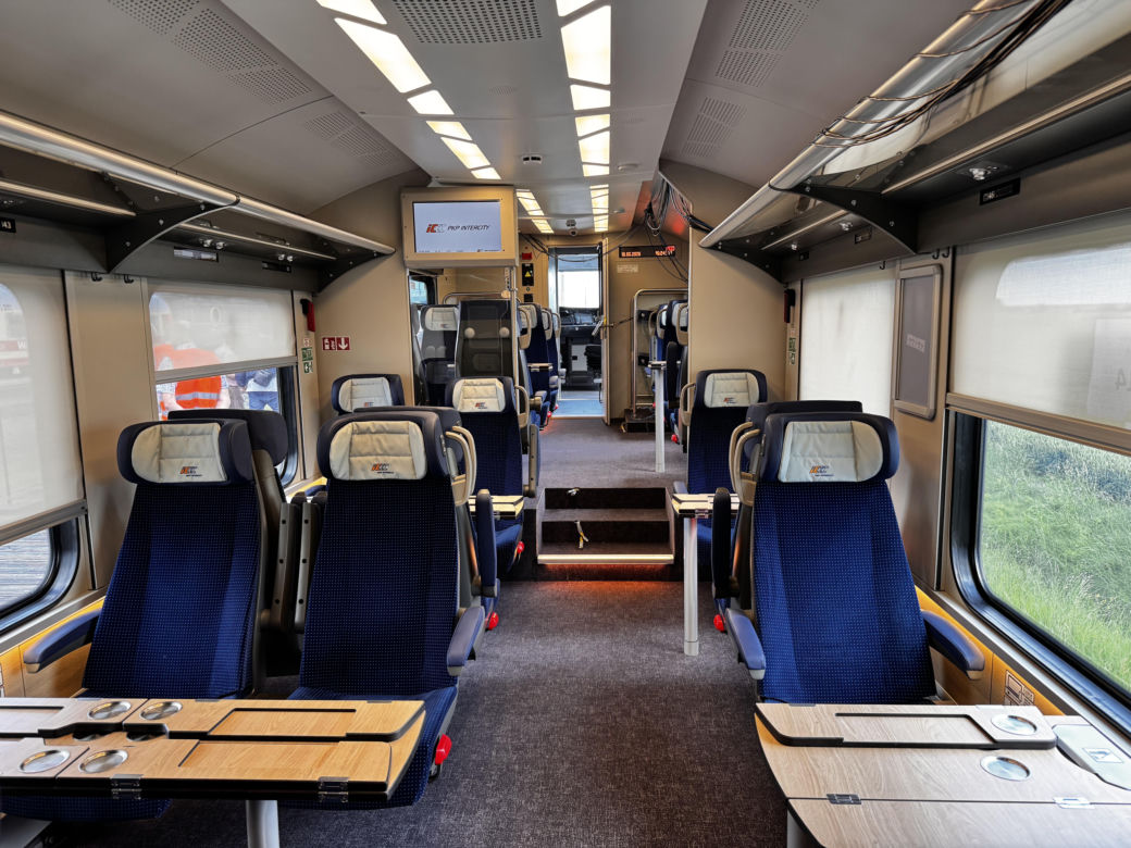 Tak wygląda nowy pociąg PKP Intercity. Zajrzeliśmy do środka!