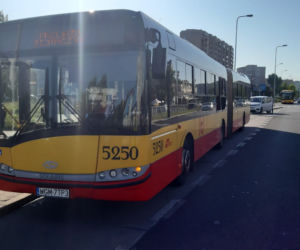 Niebezpieczny wypadek z udziałem autobusu! O włos od tragedii