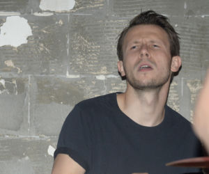 Koncert zespołu Lavina. Mateusz Banasiuk