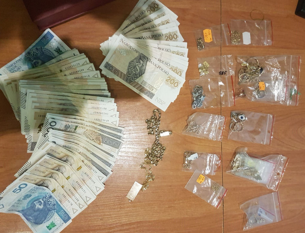 Gang plądrował mieszkania na Śródmieściu! Rabowali wszystko, co wpadło im w łapy