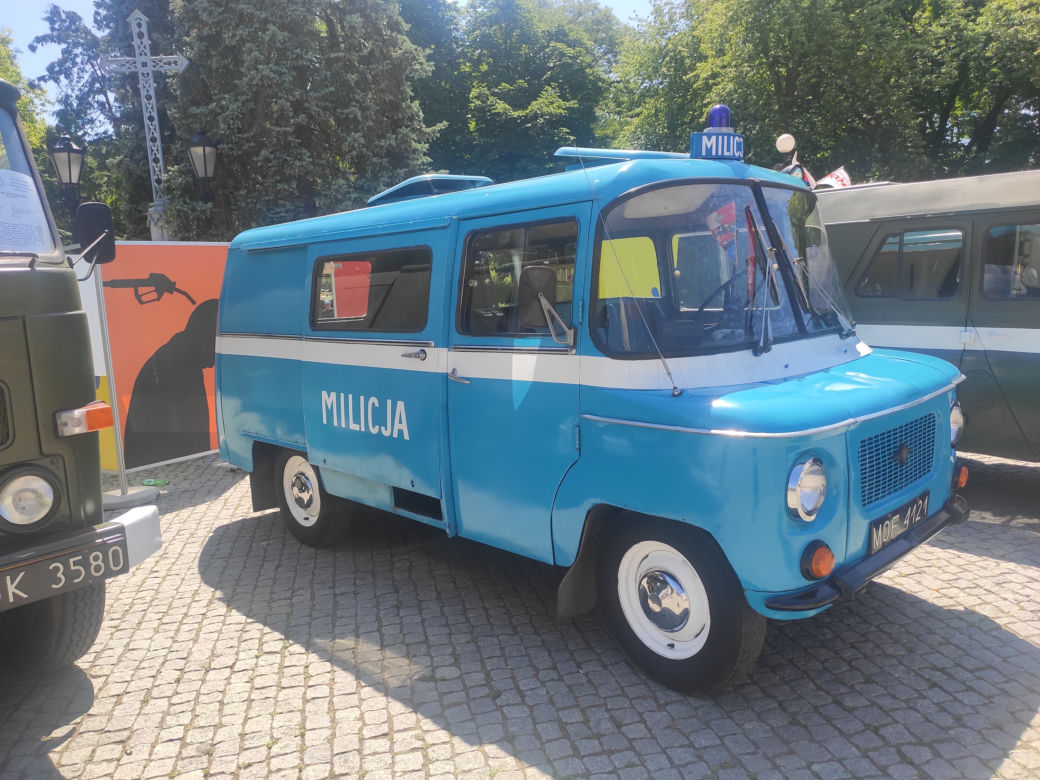 Obchody Czerwca '76 -  Piknik rodzinny "Przystanek PRL"