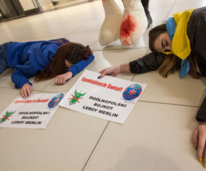Protest przed Auchan