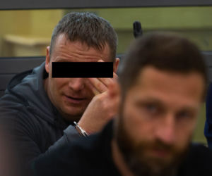 Ukradli staruszkom oszczędności metodą „na policjanta”