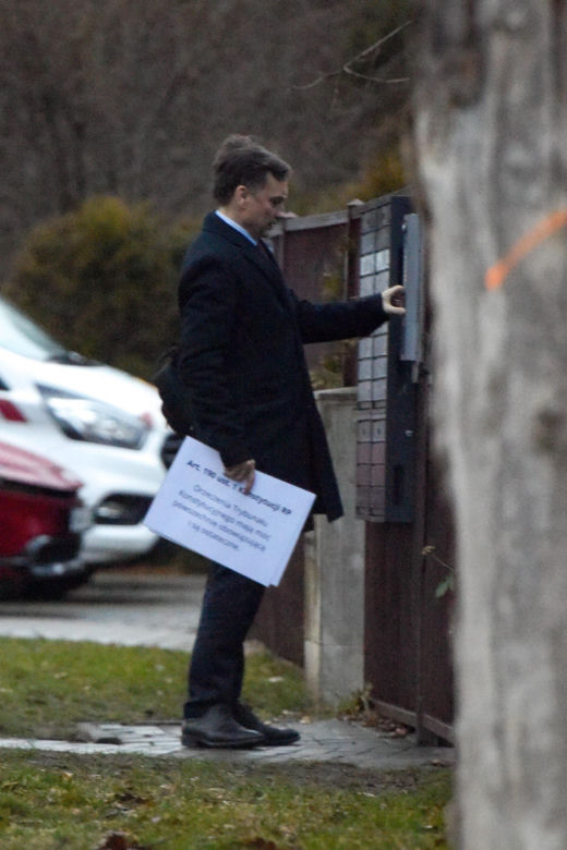 Zbigniew Ziobra wraca do domu po zatrzymaniu