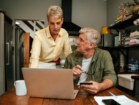 Zwrot podatku dla emeryta za 2025. Sprawdź, jak odzyskać nawet kilkaset złotych