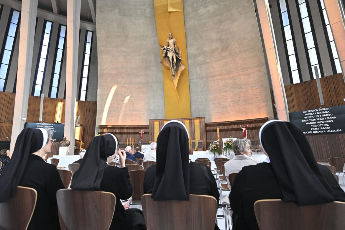 Warszawa żegna papieża Franciszka. Poruszające wpisy w Archikatedrze 