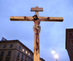 Wielki Piątek 2022. Droga krzyżowa w centrum Warszawy