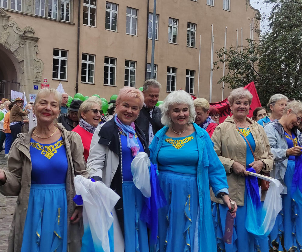 Przemarszem przez miasto rozpoczął się Elbląski Tydzień Seniora