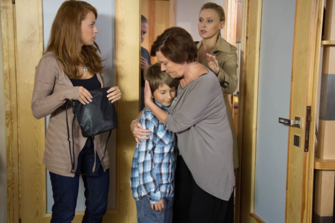 Klan. Krystyna (Agnieszka Kotulanka), Paweł (Tomasz Stockinger), Ola (Kaja Paschalska), Pawełek (Julian Peciak), Agnieszka (Paulina Holtz)