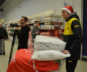 Siatkarscy mistrzowie świata ruszyli na niecodzienne zakupy! Zobacz CO WRZUCILI do koszyka 
