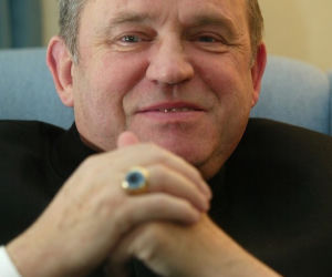 Uciekaliśmy przed Jankowskim do piwnicy