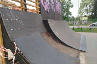 Będzie nowy skatepark w Leśniczówce. Stara drewnniana konkstrukcja zostanie rozebrana