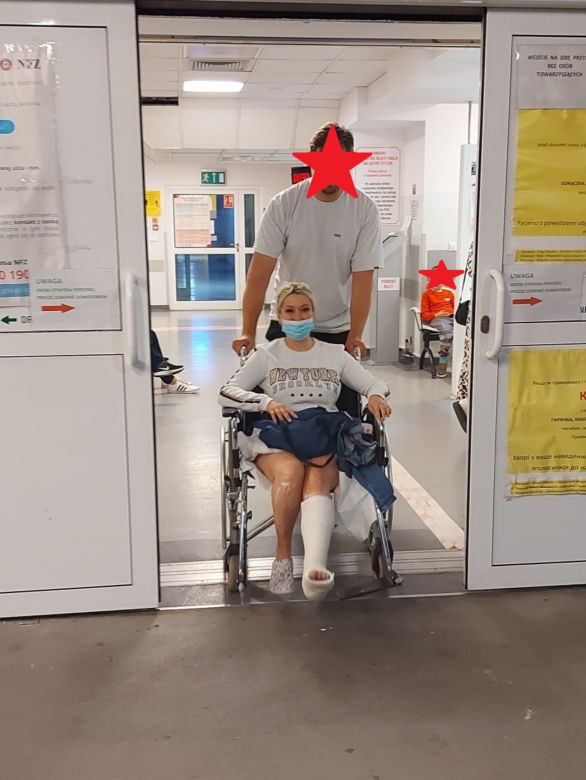 Cayra połamała się na koncercie