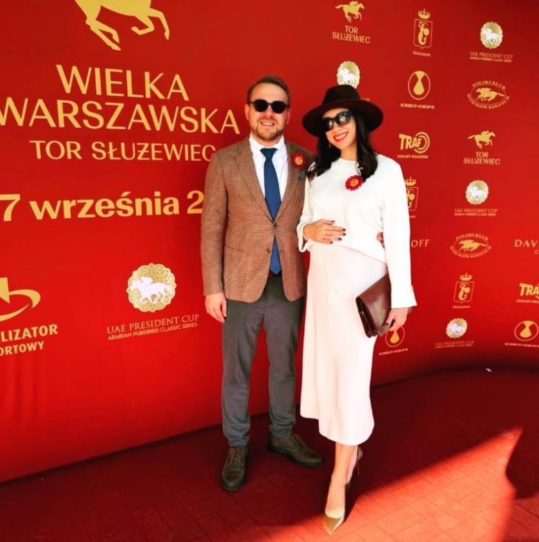 Trzaskowski i Ozdoba z żonami na Wielkiej Warszawskiej. Co za szyk!