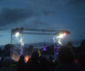 Cztery Żywioły. Akrobatyczne show w multimedialnej fontannie