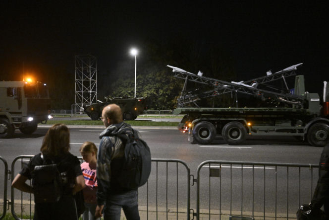 Nocna próba defilady wojskowej w Warszawie 2