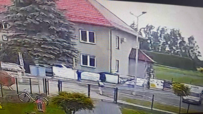 86-latek z impetem wjechał w dziecko! Pokazali wszystko na nagraniu. Włosy stają dęba