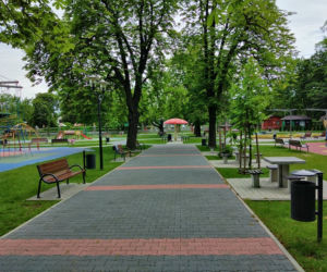 Plac zabaw w Parku Strzeleckim w Tarnowie