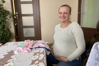 Emilia Korolczuk z Rolnicy. Podlasie jest w ciąży! Wiemy, kim jest ojciec! Odnalazł mnie dzięki serialowi [ZDJĘCIA, WIDEO]