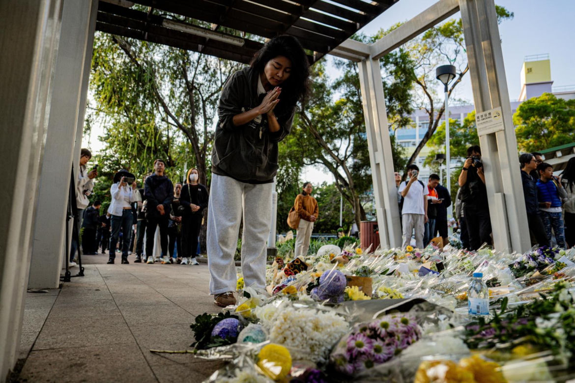 Hongkong pogrążony w żałobie po tragicznym pożarze wieżowców. Liczba ofiar wzrosła do 146