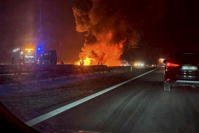 Ogromny pożar na A2! Trasa zablokowana. Przerażające sceny w Łódzkiem