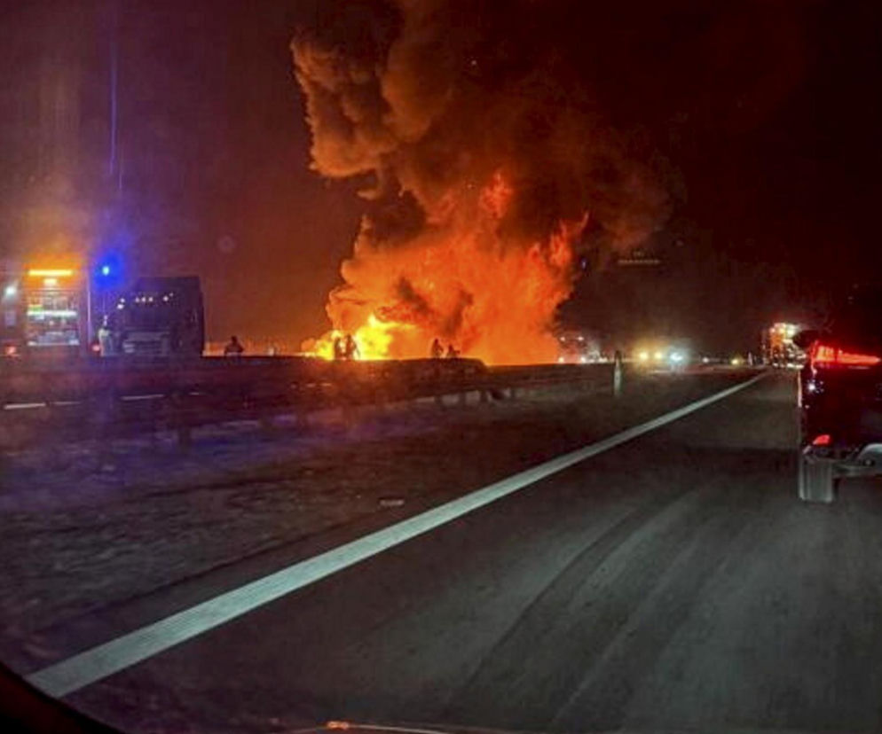 Ogromny pożar na A2! Trasa zablokowana. Przerażające sceny w Łódzkiem